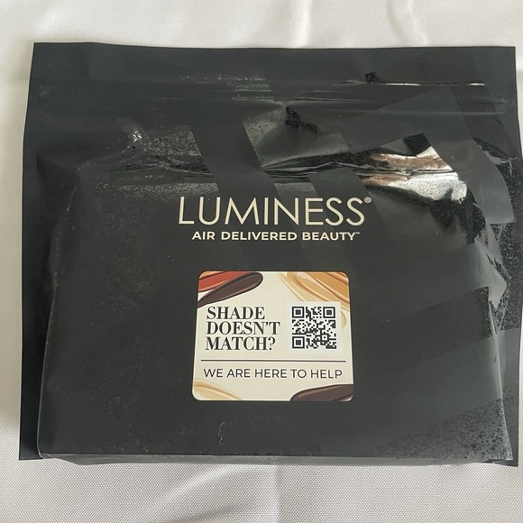 LUMINESS Silk Airbrush Spray Foundation & Primer Kit In Fair Flawless Foundation - Picture 2 of 6